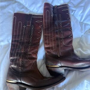 Gorgeous, vintage distressed GOLDEN GOOSE western boots. Size 37 made in Italy.
